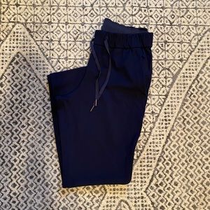 NWOT Lululemon Navy On the Fly Pant Luxtreme!